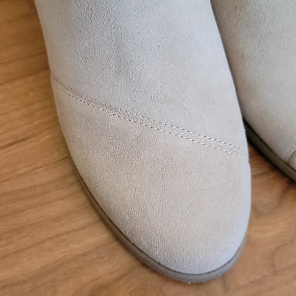TOMS Natural Suede Bootie - Picture 9 of 11